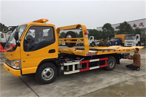 梅县哪里有拖车服务