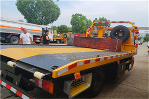 梅县附近拖车电话号码服务