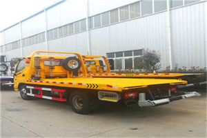 梅县附近拖车救援搭电