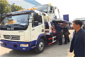梅县汽车道路救援拖车价格